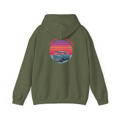 RETRO SUNSET VAN TEE